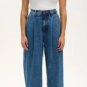 Cole Super Wide Leg Jeans: ORGANIC DENIM - Mid Wash Blue